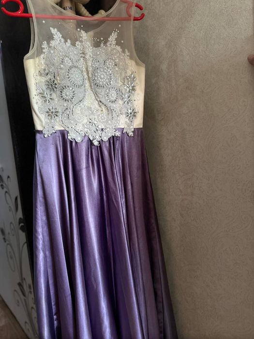 Шикарная вечерняя платье