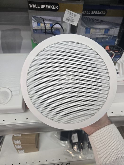 Фоновая музыка,  колонкалар бар