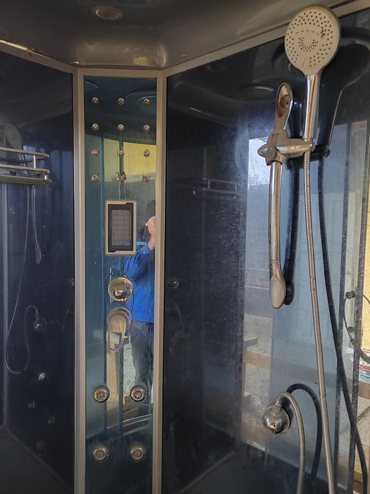 Душ угловой целый