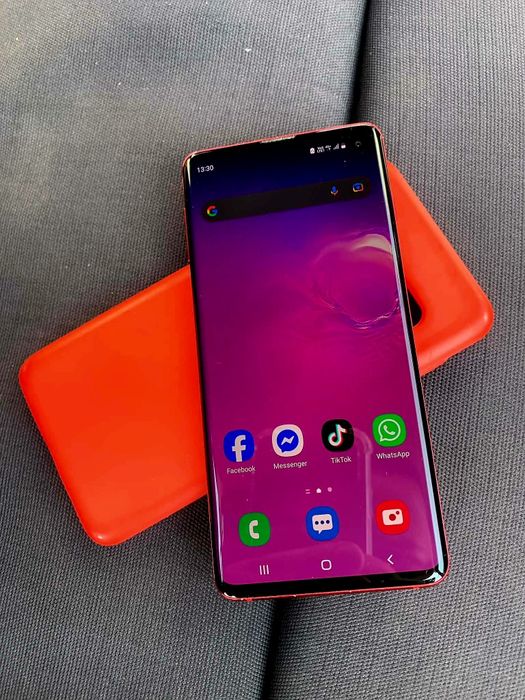 Vând Samsung S10