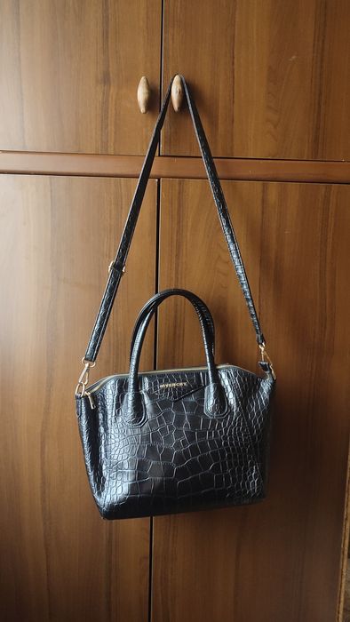 Сумка givenchy в отличном состоянии