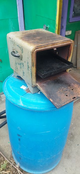 Печь духовка электрическая.