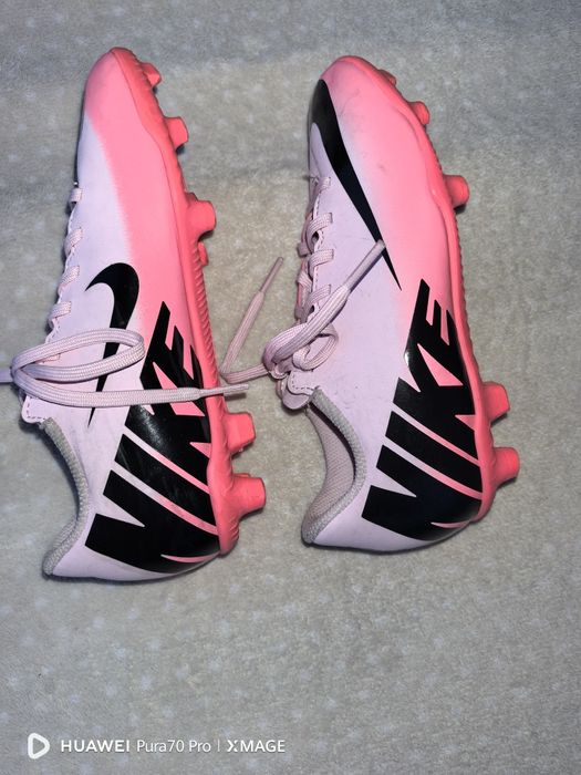 Nike страхотни детски бутонки номер 32 стелка 20.5см