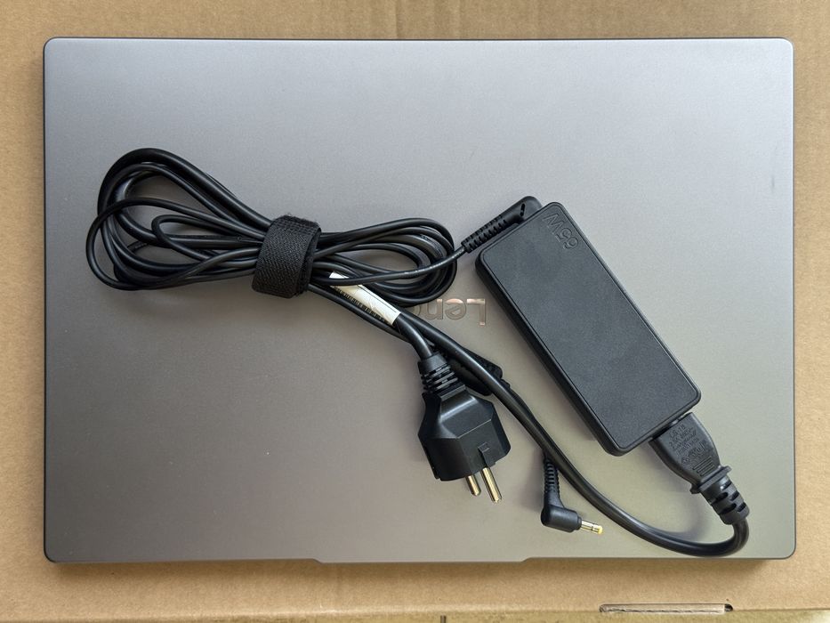 Lenovo IdeaPad Slim 3 / 15,3”инча / 13th Gen i5 / 16GB RAM / 1000GB SSD / ГАРАНЦИЯ ! ! !
