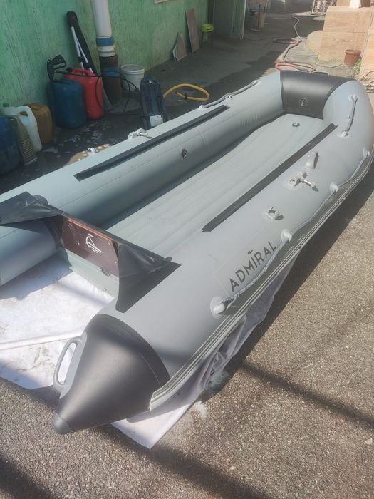 Продам лодку адмирал 3200