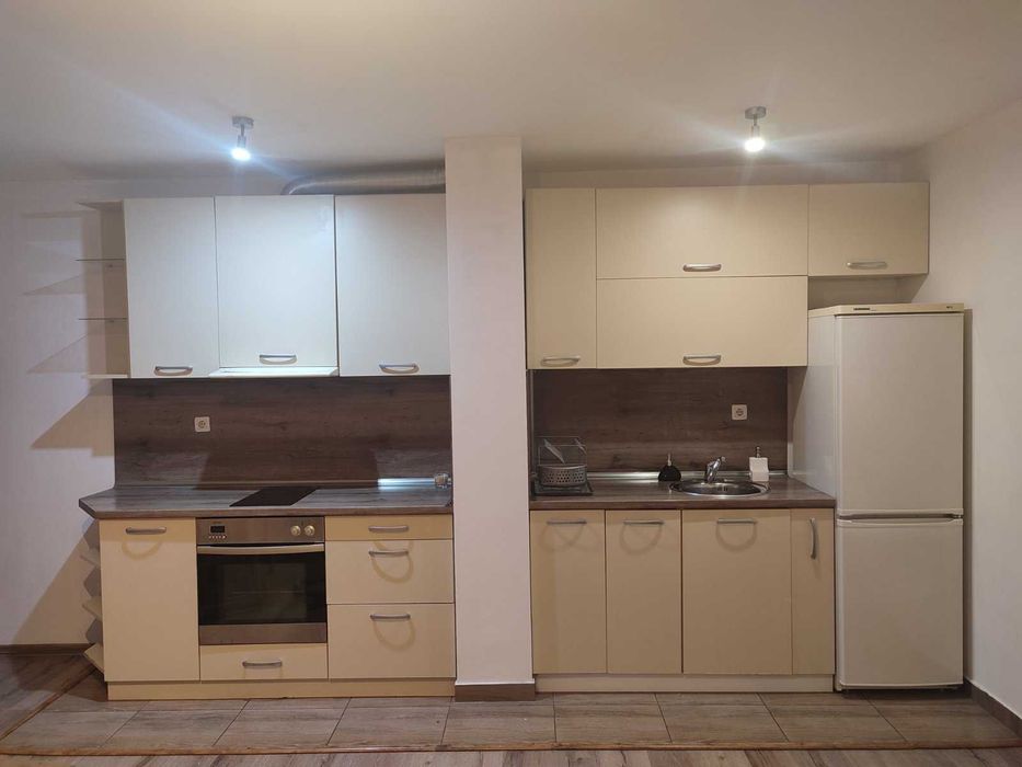 Дава се под наем Двустаен апартамент в Пловдив, Гагарин - 63 кв.м за 459 € - Снимка #1