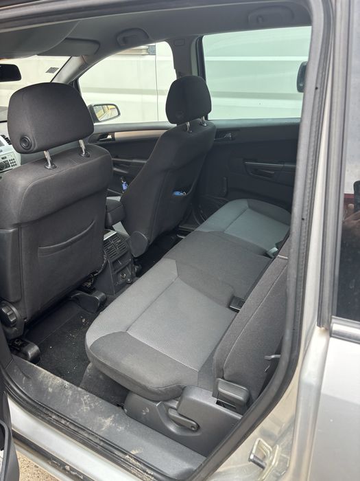 Opel zafira an 2009,1,7 diesel