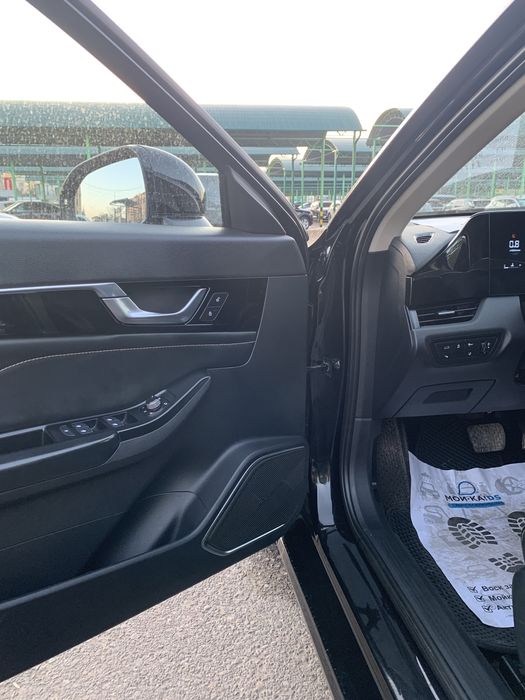 Srochna sotiladi Bestune b70 kraska toza