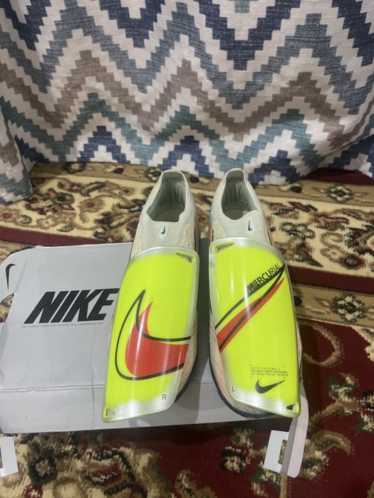 Продаю nike air max mds005 щитки в подарок