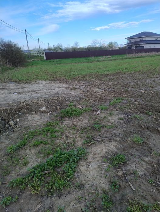 Vând teren intravilan-Moi