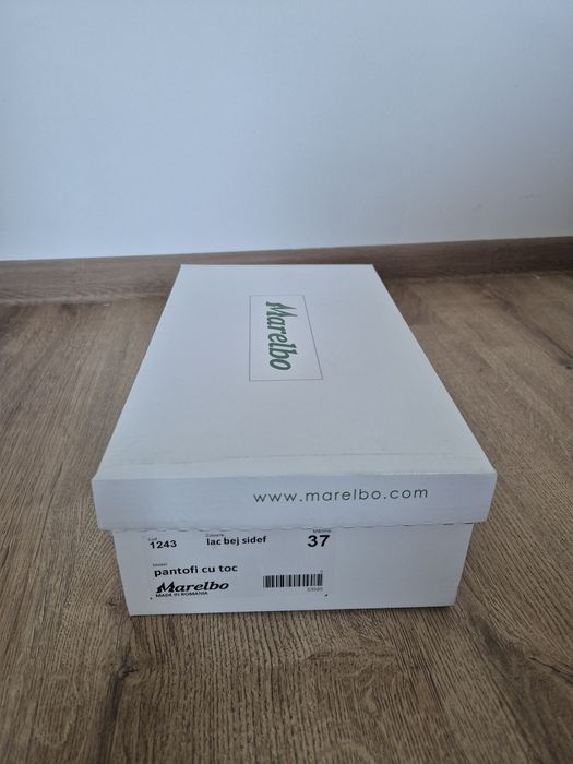 Pantofi eleganti