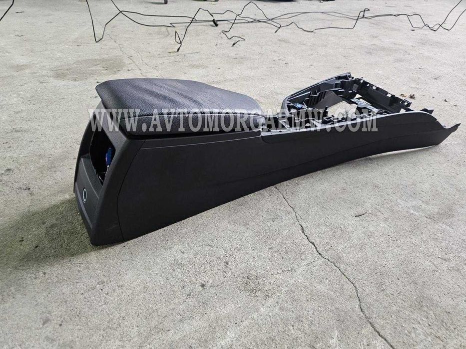 Бмв 3 Ф30 Ф31 Барче с подлакътник черен черно Bmw F30 F31