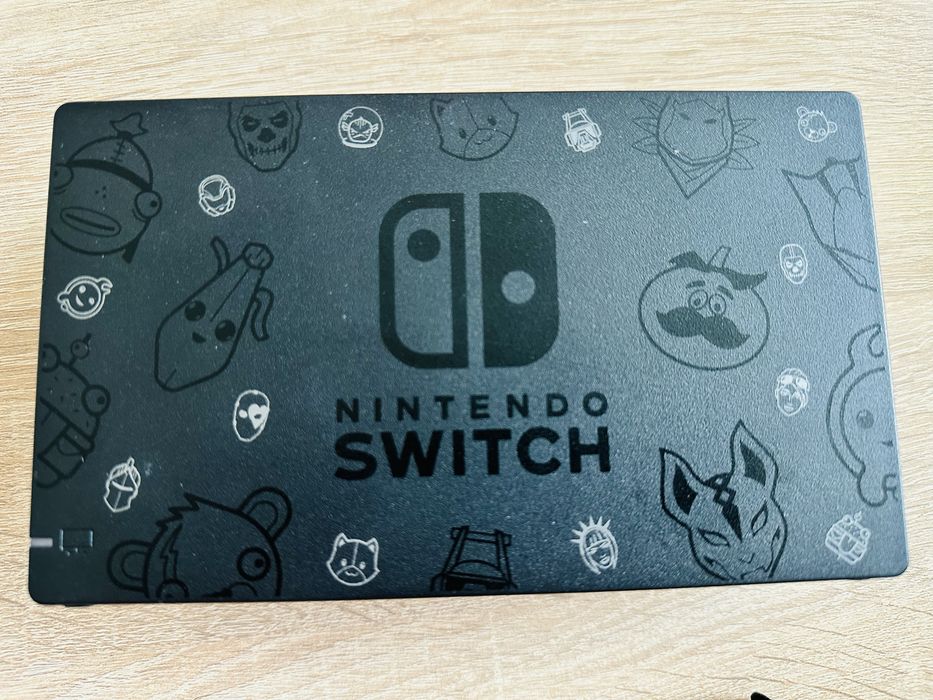 Аксесоари за Nintendo Switch- joy cons, SD card, Калъф, Pro Controller, Докинг станция и др.