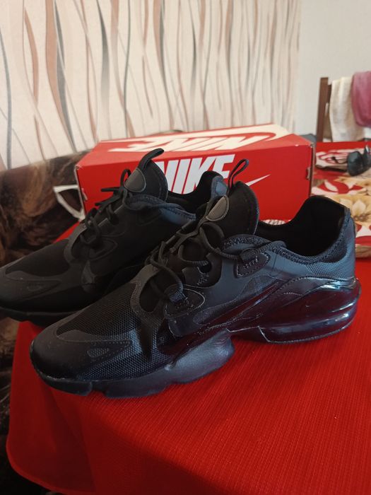 Nike AIR MAX ново