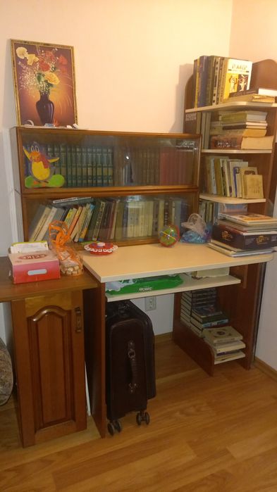 Продам спальный гарнитур