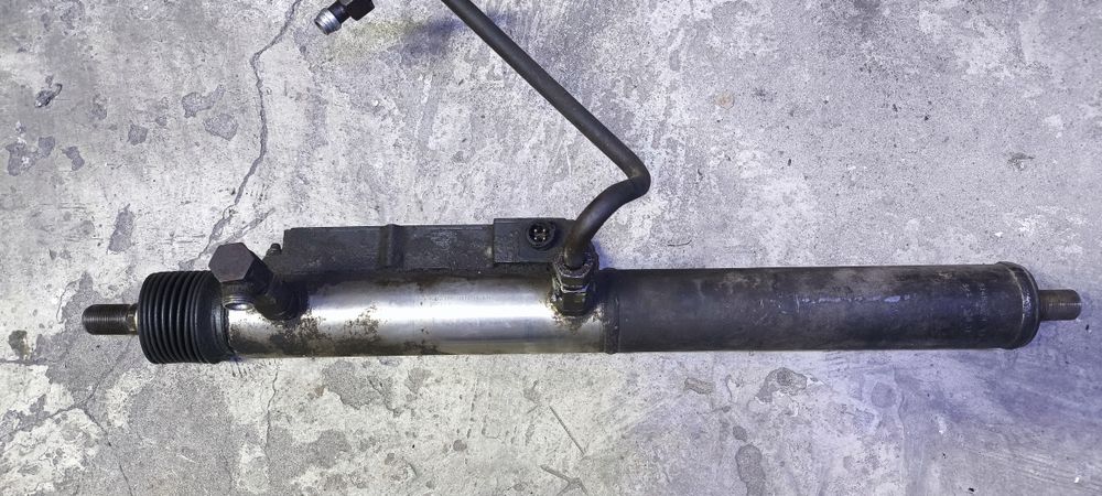 Рулевая рейка лентяем на Вольво