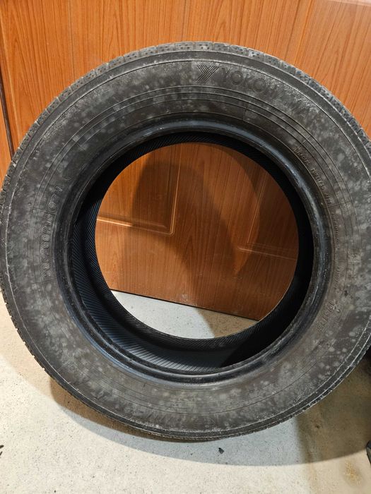 Два броя гуми 205х60х16