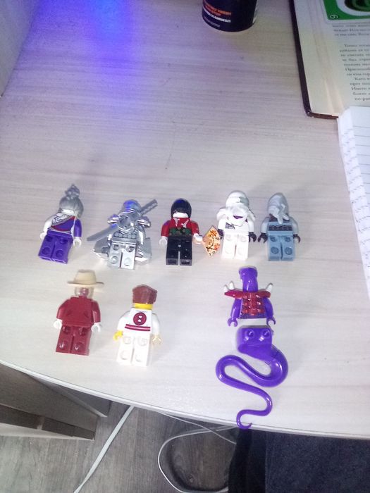 Здравейте продавам lego ninjago редки фигурки