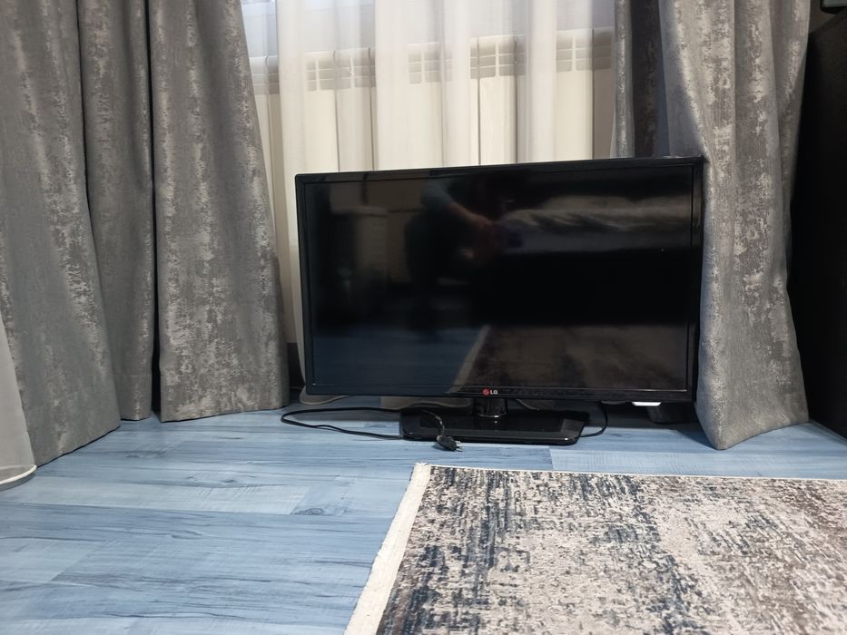 Телевизор LG 32*