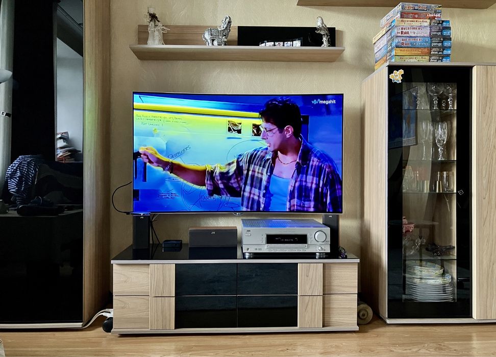 Шикарный 3D SMART OLED телевизор LG, диагональ 55 дюймов.