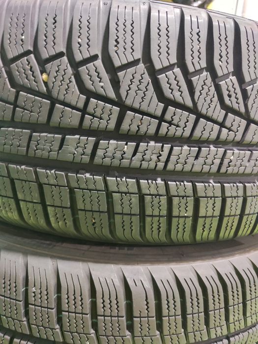 4 бр зимни 205/55/17 Hankook