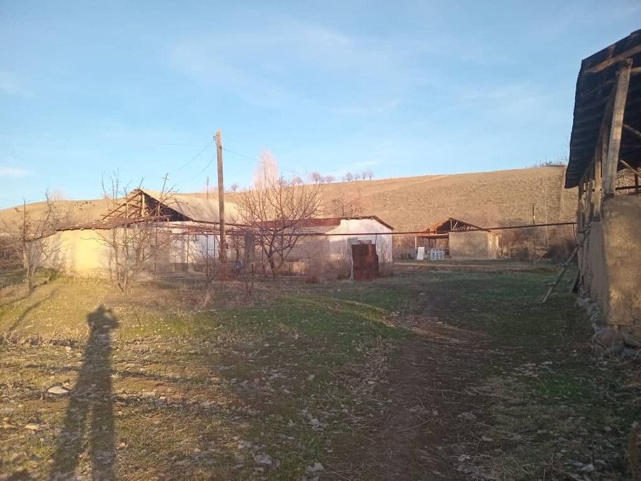 Учаска уй сотилади 20 сотик