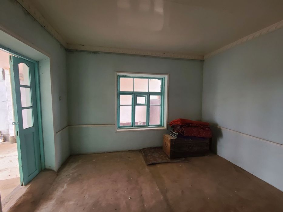 Уртасаройда ховли сотилади