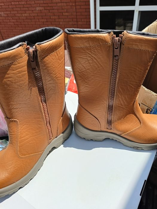 Опрыскиватель, спец обувь, рукавицы