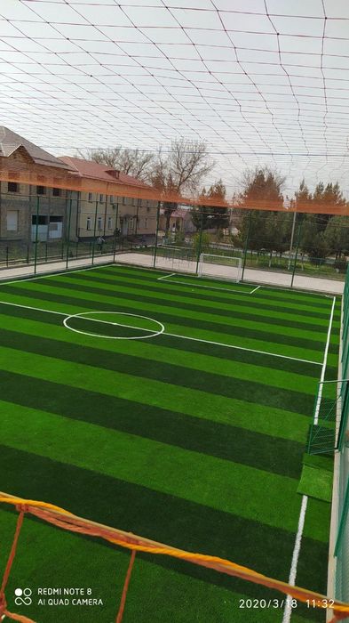 искусственый газон. Суний Чим гранула клей стадион курилиш фирмаси