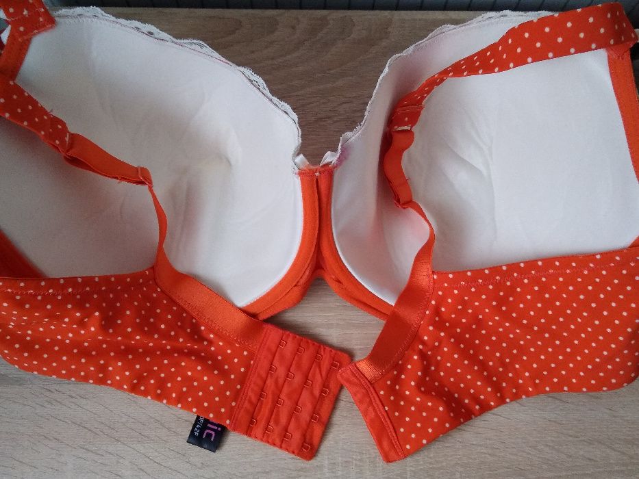 Нови Triumph/Chantelle/ Charade/City Chic големи размери сутиени