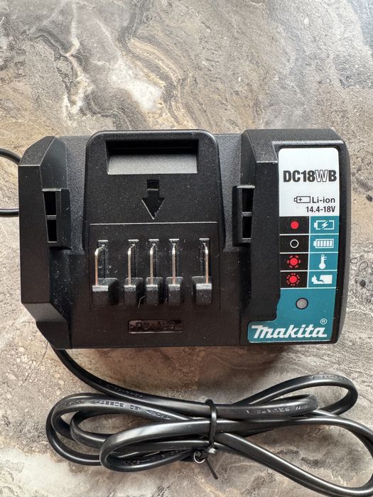 Makita JV183D 18V fierăstrău pendular nou + baterie + încărcător