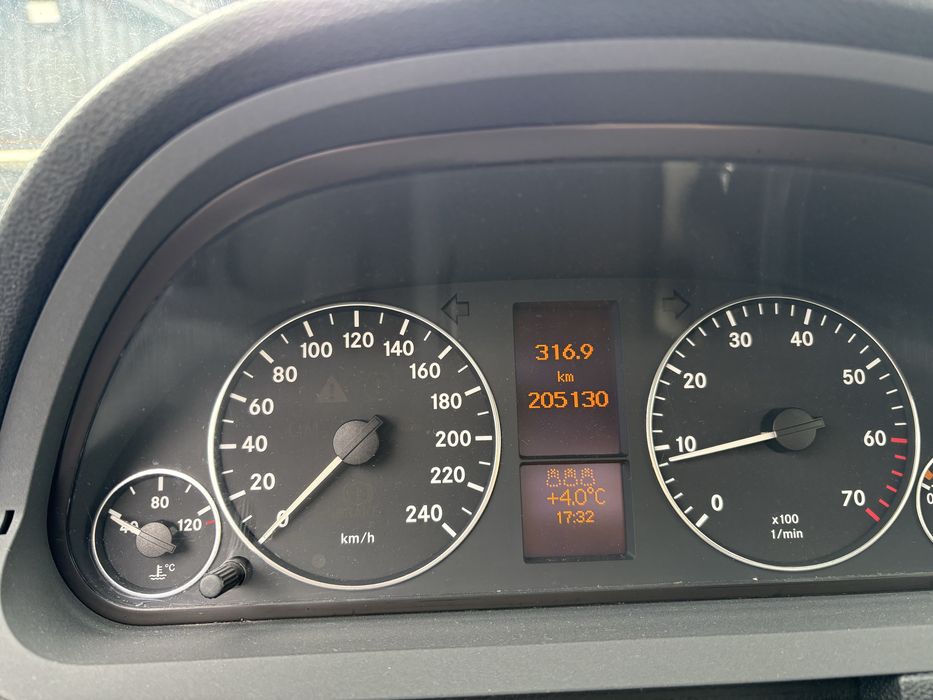 Vând Mercedes-Benz A 170, motor 1.7