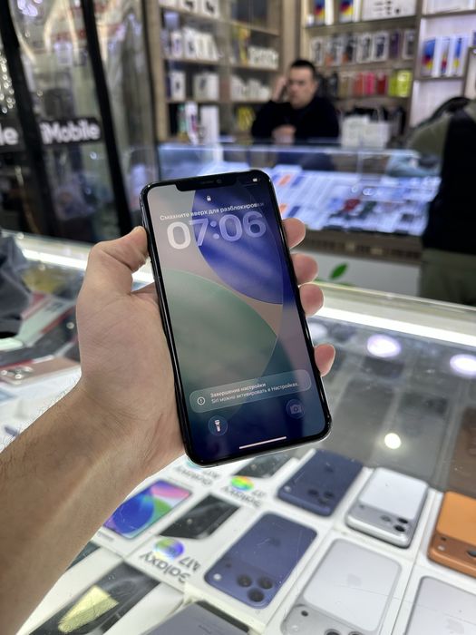 Iphone 11pro Max 256 gb 210$