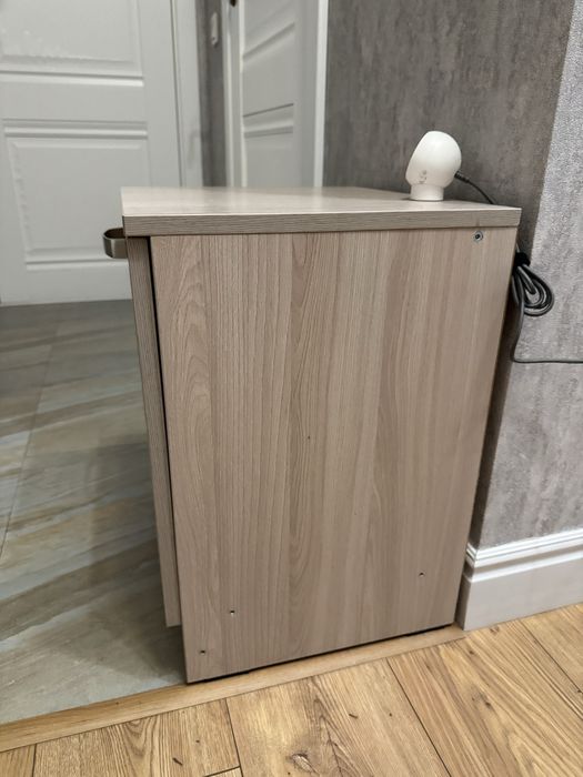 Пролается б/у тумбочка 40х50 см