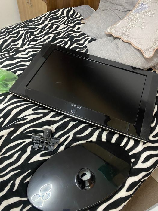 Vand dormitor plus tv cadou