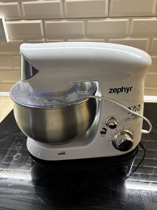 Планетарен миксер Zephyr 700W, 3.5L – много запазен