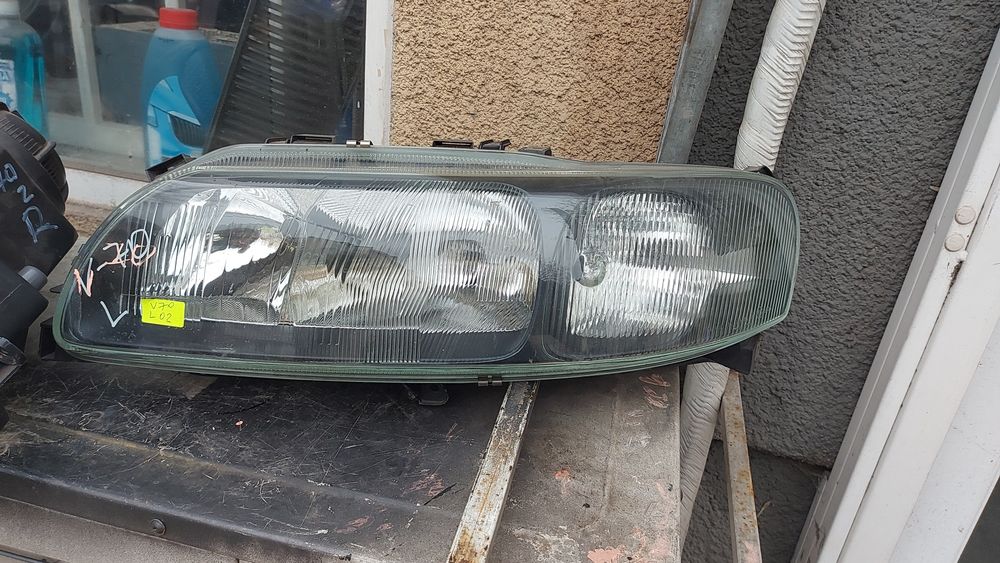 Оригинални фарове Volvo s60.V70