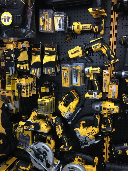 DeWALT Радио DCR020 10,8/18V  AUX / USB