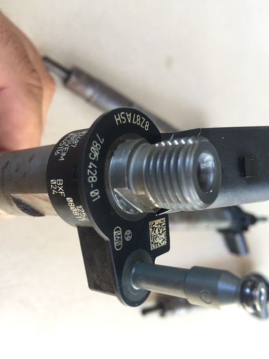 injectoare BMW E90/E92/E87/E60  177cp, diverse coduri stare impecabila