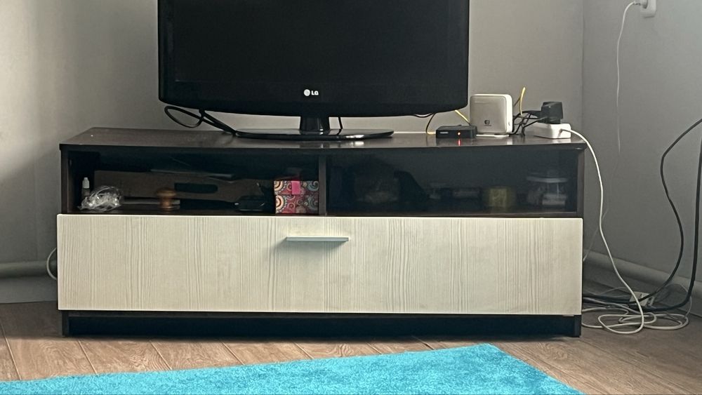 Продаю шкафы для тв зоны