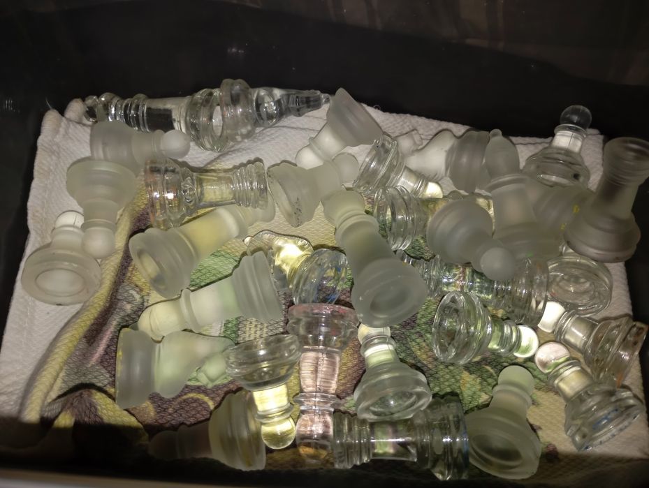 стеклянные шахматы