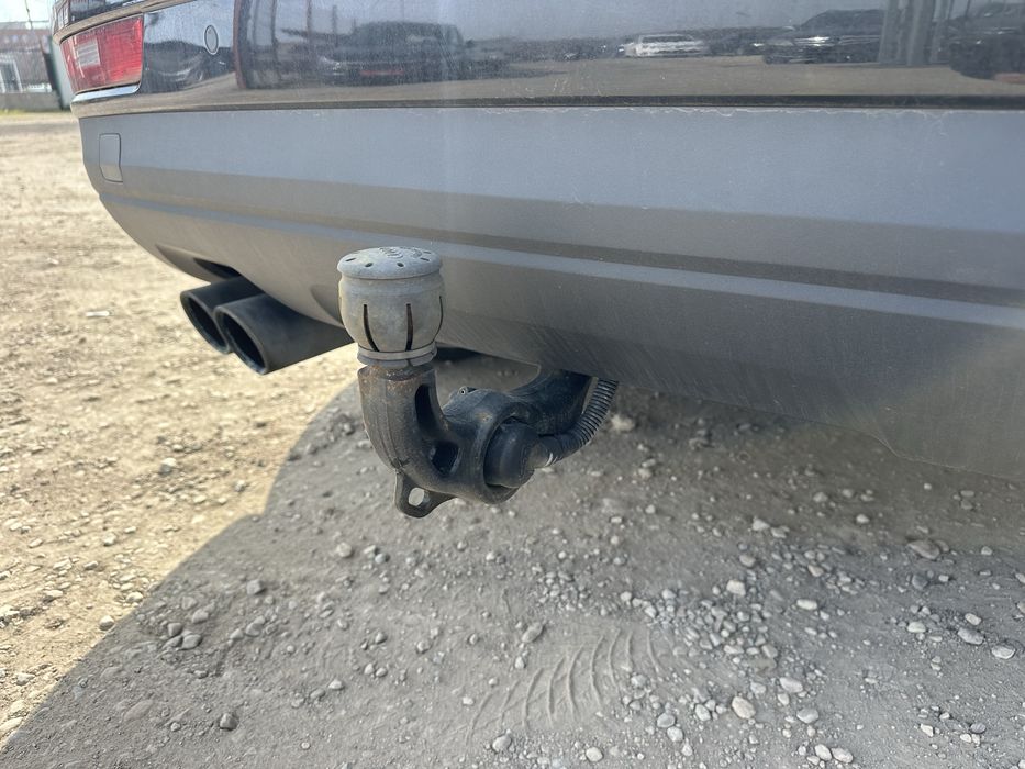 Теглич оригинален за Ауди Q3