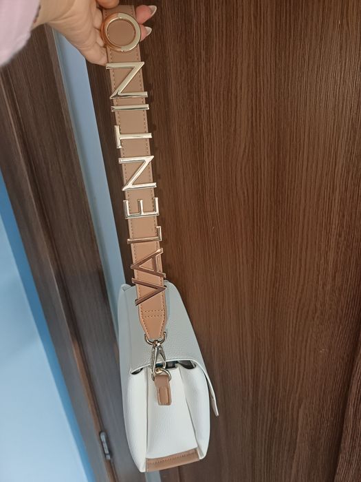 Нова дамска чанта VALENTINO