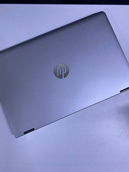 HP pavilion core i3-7100U
