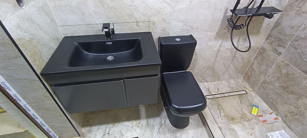 Ariston unitaz rakvina ustanovka va remont