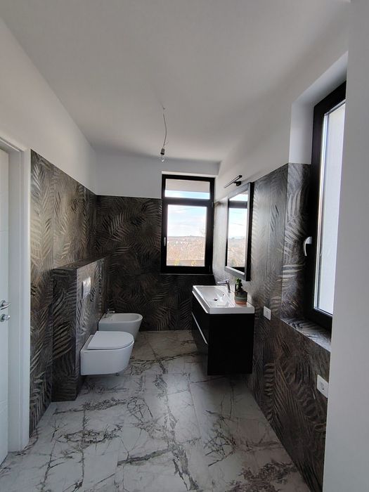 Casă modernă Bârnova / construcție solidă cadre / finisaje peste medie