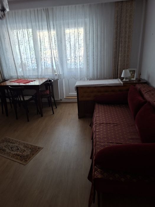Închiriez garsoniera Trivale