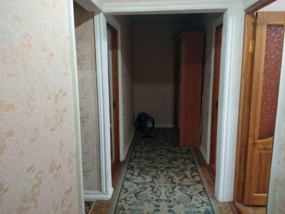 3хоналик 2каватда шарк2,Бурчакда 
2каватда 
4каватлик панельный домдан