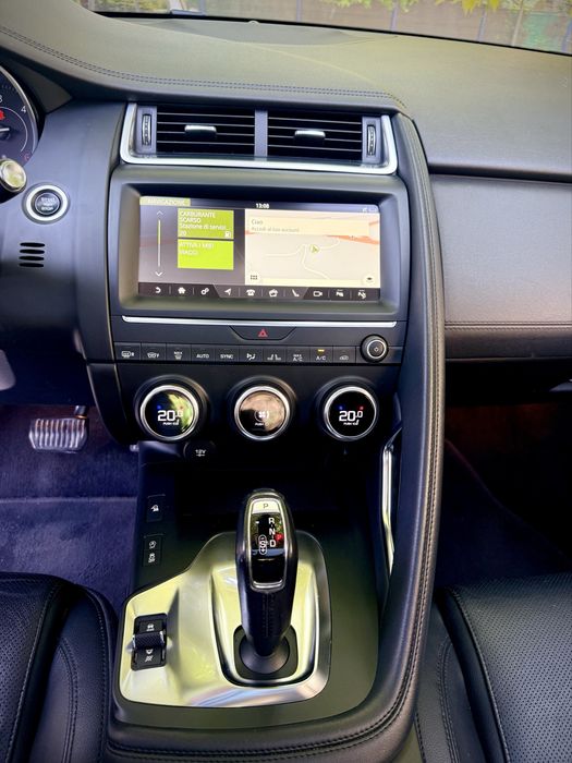 Jaguar E-Pace 2.0d 180 CP 4x4 Cutie Automata! Full Option! Garantie 12 Luni