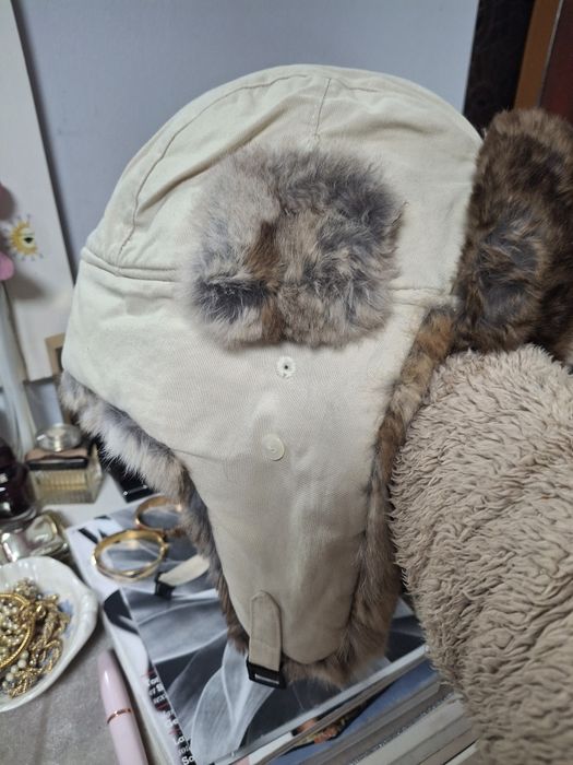 Шапка ушанка от косъм заек Buffalo. S